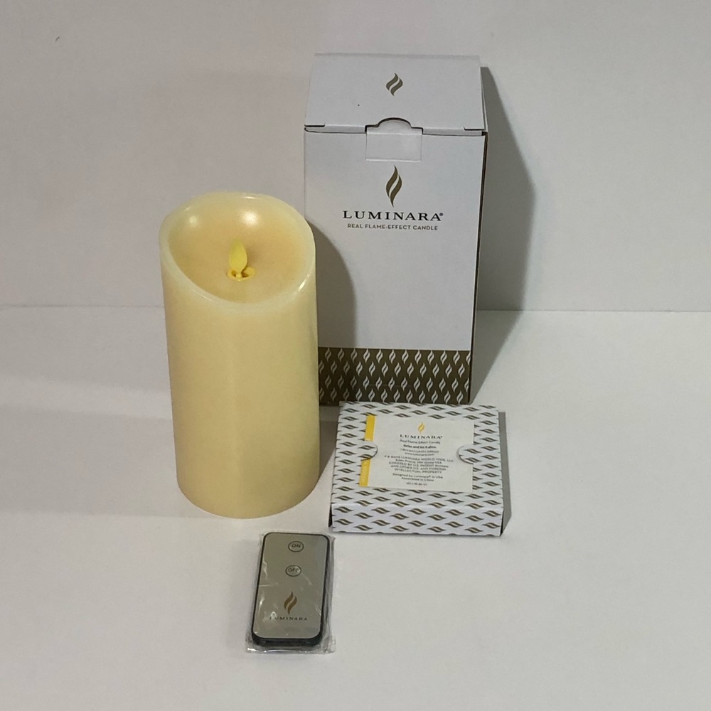 Luminara Flameless Vanilla Scented Candles Battery Operated Wax Ivory Remote 7"
